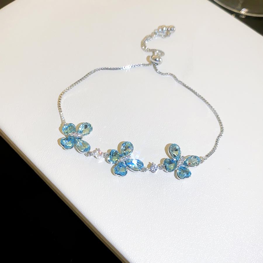 Bracciale Quadrifoglio Zircone Cuore - Gioiello Elegante e Versatile per Donna