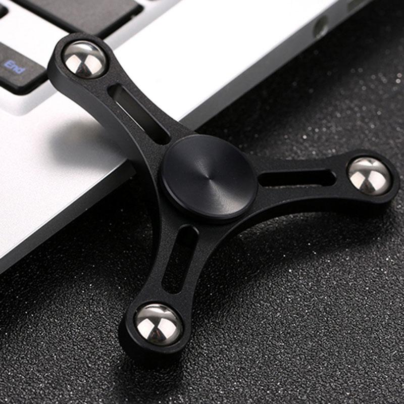 Tri-Spinner Fidget Divertente Giocattolo per Bambini e Adulti Fidget Spinner Metallo EDC Spinner per le Mani per Autismo e ADHD Giocattolo Puzzle Antistress B0127