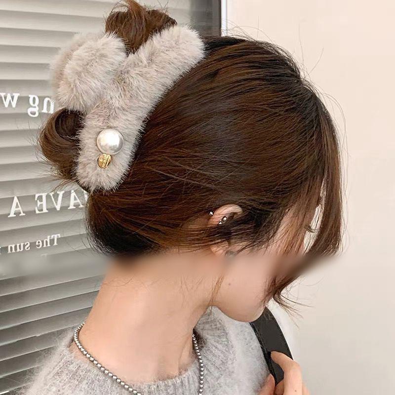 French Plush Fur Hair Claw Clip with Pearl for Thick Hair - Autumn/Winter Accessories