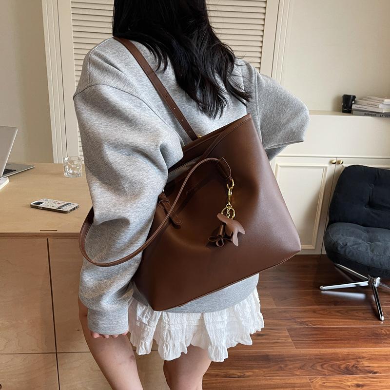 Large Capacity Bag Women's New High-end College Student Shoulder Bag Women's Portable Commuter Tote Bag
