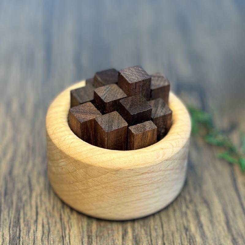 

1PC Wooden Essential Oil Diffuser Aromatherapy Sticks Decor Walnut Wood Fragrance Expander for Home Bathroom Car Ornament