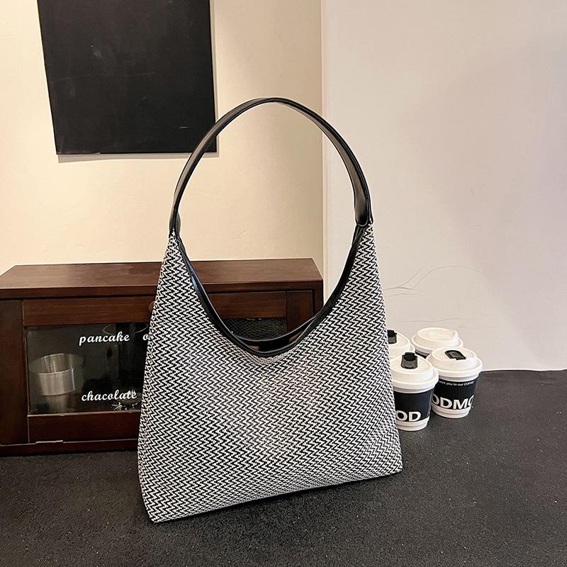 Rainbow Straw Shoulder Bag for Women Large Capacity Beach Holiday Style Bag Crossbody Bag