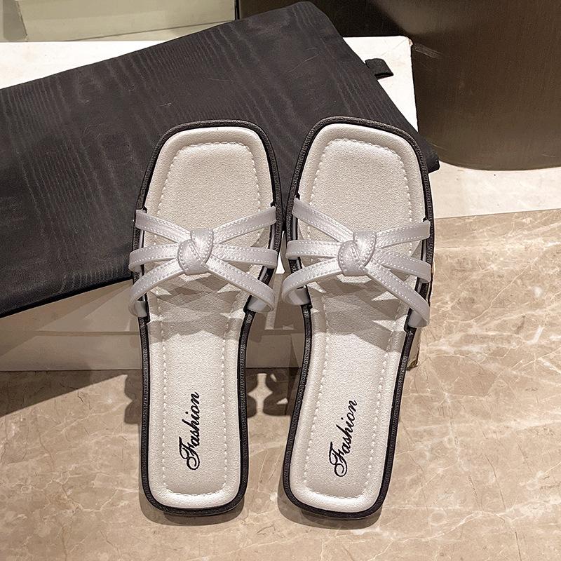 

Новые плоские бестселлеры туфли на одно плечо для женщин универсальные пляжные шлепанцы 40/41 серебряный