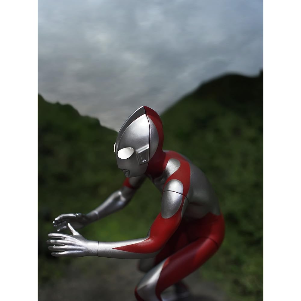 CCP 1/8 Collectible Series Shin Ultraman Ultraman Fighting Pose Ver. with LED Light-Up Gimmick, Approximately 16cm Tall, Pre-painted PVC Soft Vinyl Fi