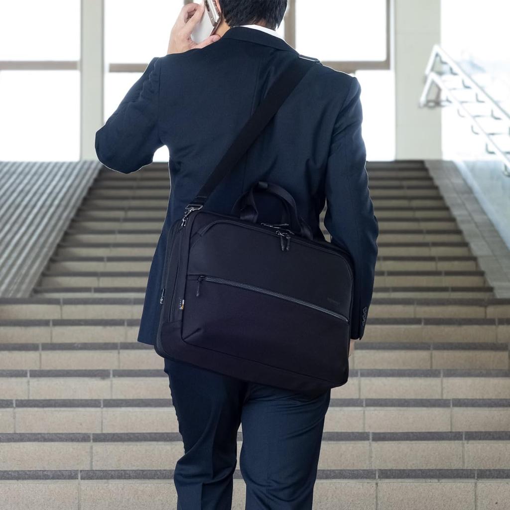 Bermas CITYSCAPE Övernattningsportfölj med utbyggbar kil, Fack för 15-tums laptop, Ballistisk nylon, Herr, Svart