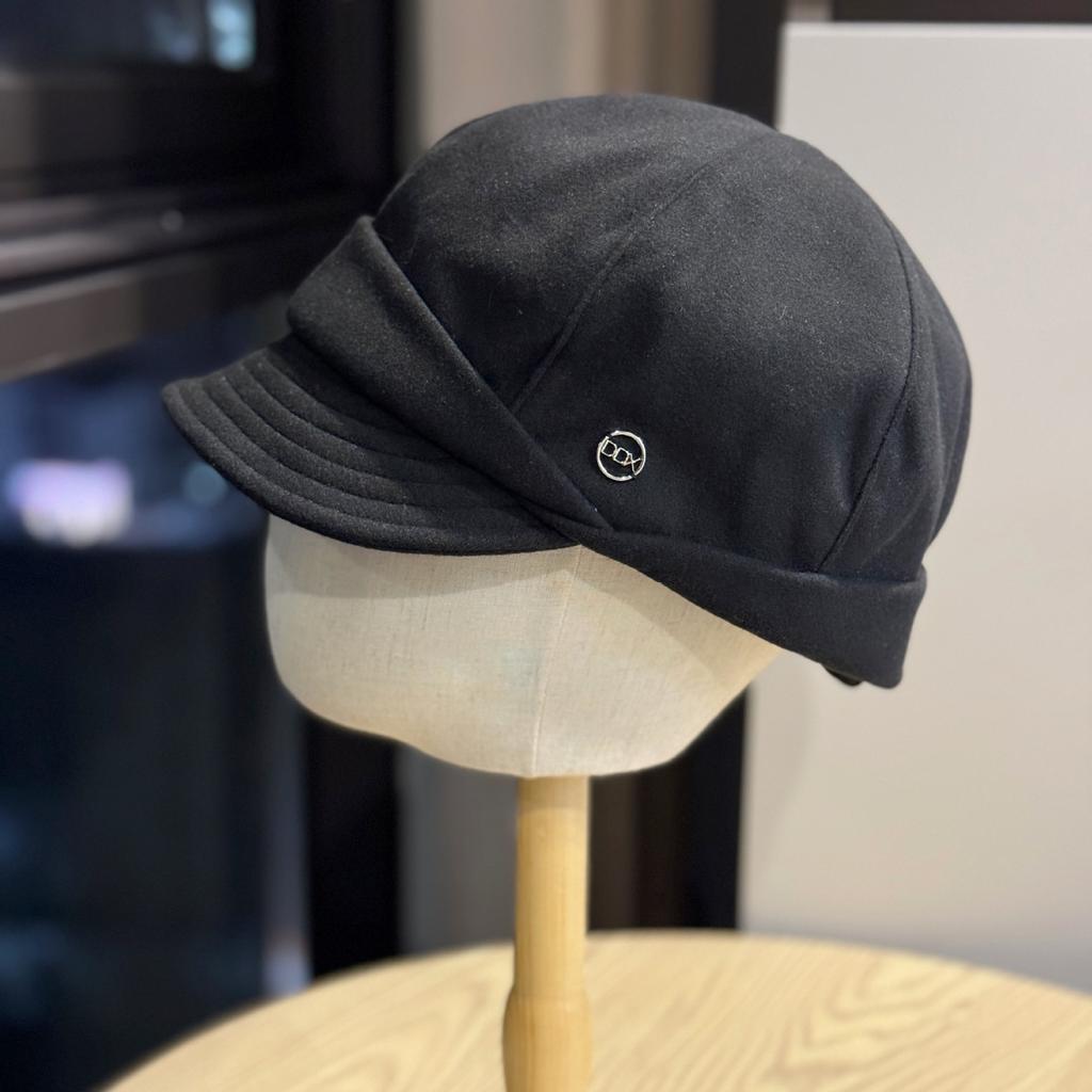 New Style Woolen Duck Tongued Hat for Women  Fashionable and Versatile Painter's Hat for Outdoor Travel Small Windproof and Warm Beret Showing Face