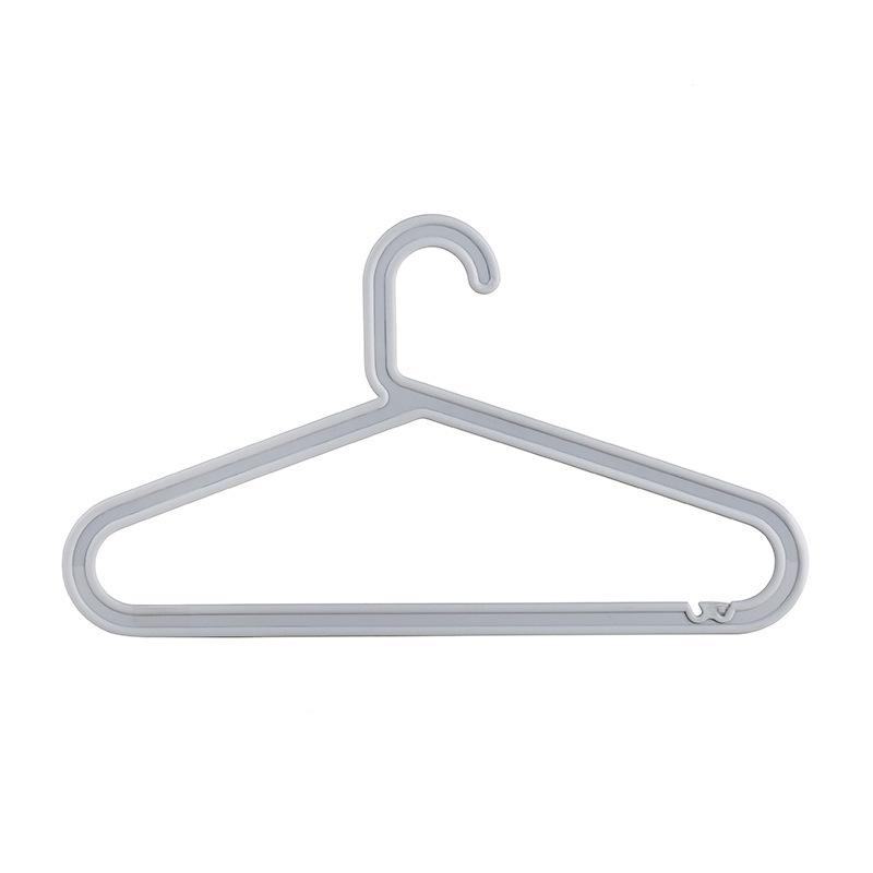 Plastové protiskluzové ramínko na oblečení v severském stylu pro studentské koleje