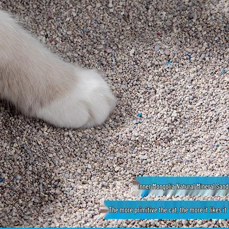 Natural Mineral Cat Litter, 20 lbs, Low Dust, Activated Carbon, Deodorizing, Formaldehyde-Free Bentonite Mix.