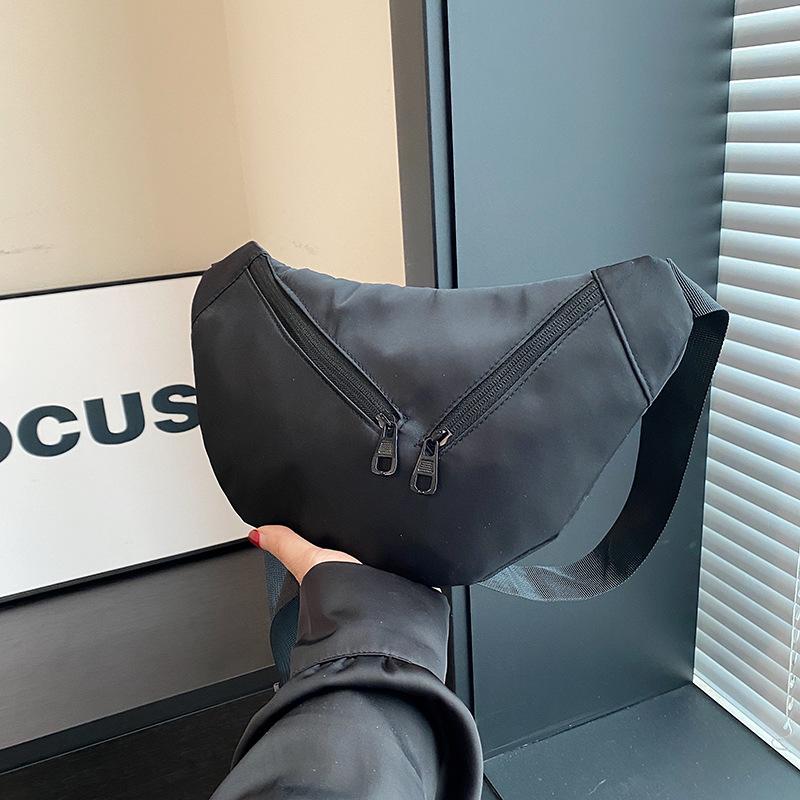 

Трендовая сумка-мессенджер повседневная сумка через плечо спортивная сумка-пельмень женская большая сумка-мессенджер мужская one size fits all чёрный