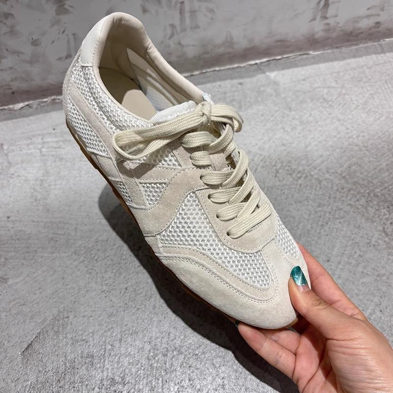 Retro round head mesh color matching breathable flat bottom German training shoes women's college style casual versatile sports board shoes white sh