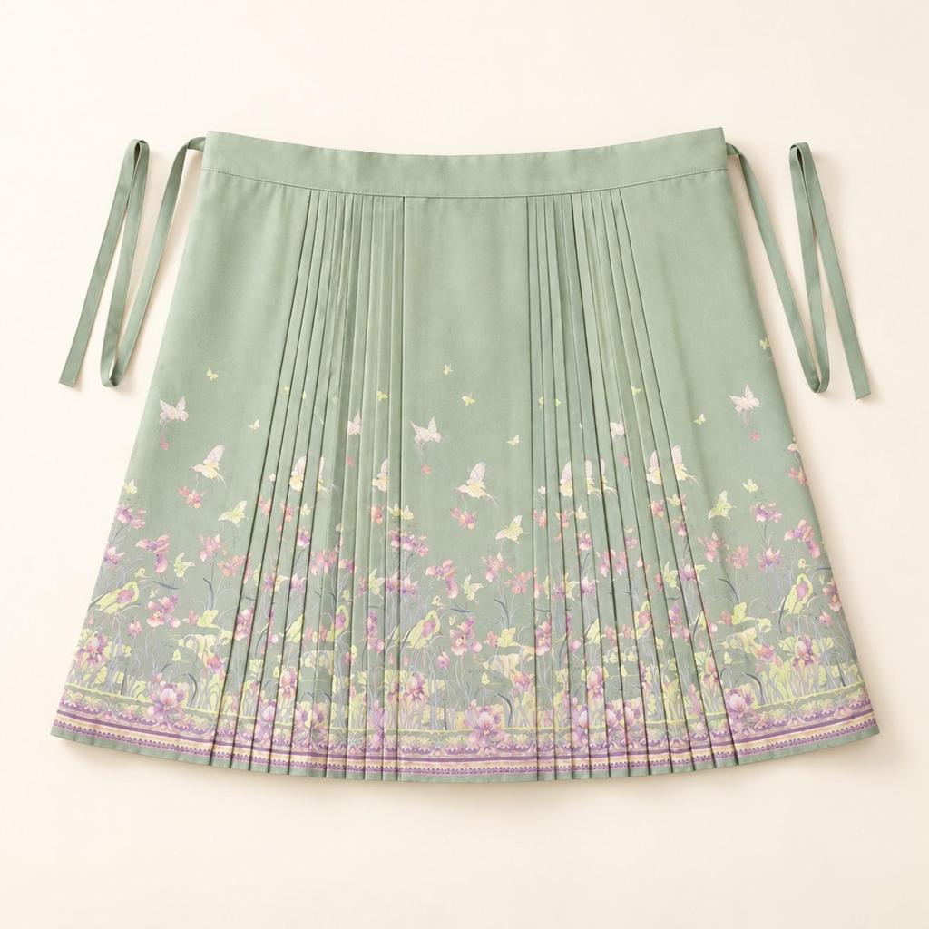 ChineseStyle Pleated Skirt Cascading Traditional Chinese AttireInfluenced for Cultural
