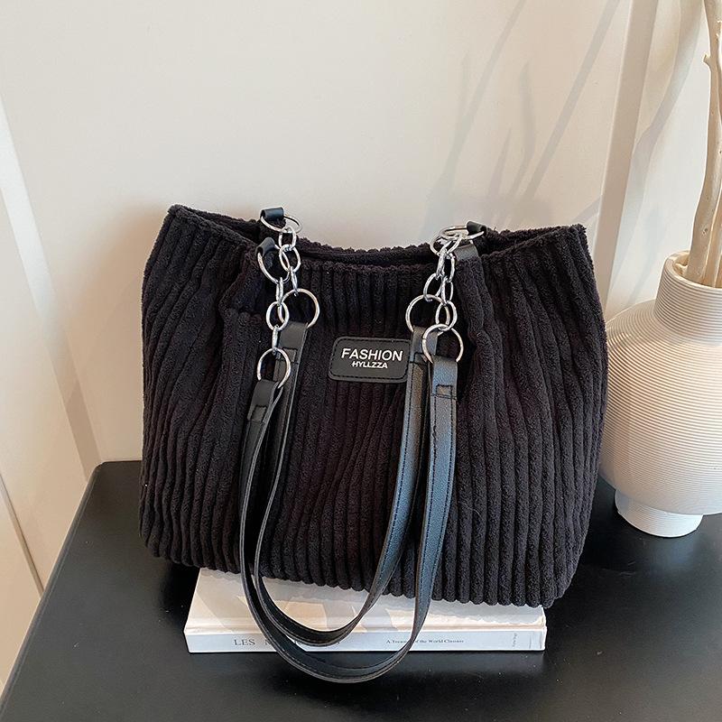 Large Capacity Corduroy Chain Underarm Tote Bagtrendy Women'S Shoulder Bag Commuter Bag