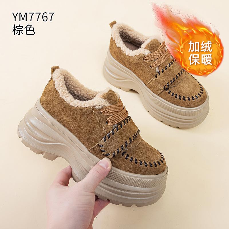 

Snow boots winter new size small thick-soled velvet leather Velcro muffin casual shoes 35