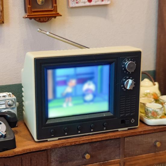 Mini TV Real Video Playback Mini Working TV for Doll Houses 1/12 Scale with Rotatable Antenna USB Rechargeable Battery Miniature Furniture Toy Gift