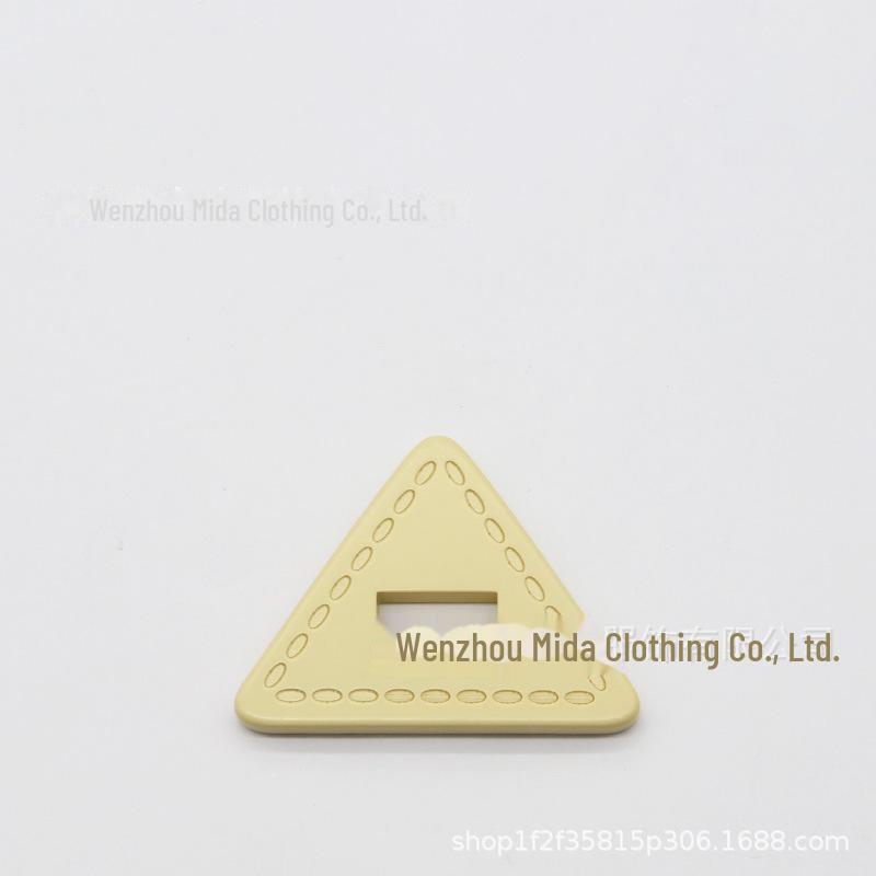 Resin Spray Paint Triangle Imitation Leather Two-Eye Woolen Coat Windbreaker Buttons