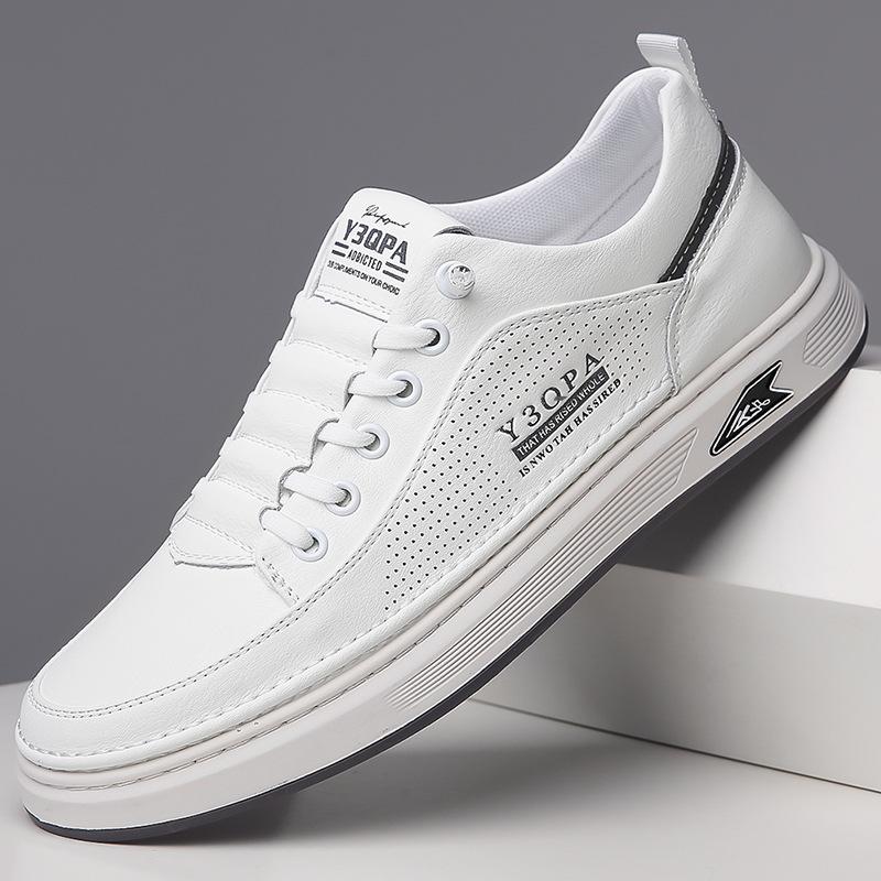 

Мужская обувь 2024 года, лето, новая корейская версия, трендовые кожаные маленькие белые туфли, мужская мягкая подошва, полые дышащие повседневные туфли для доски 38