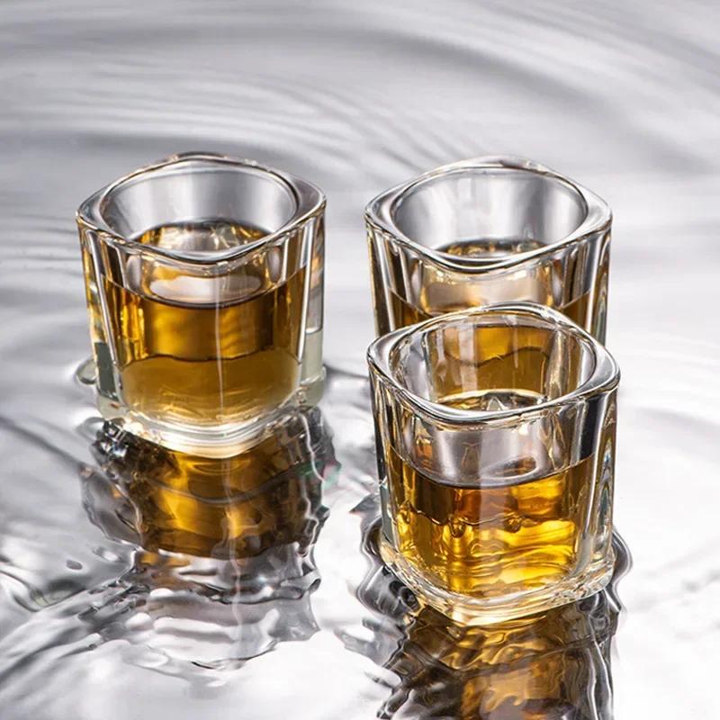 8pcs Small Capacity Size 70ml Quadrate Wine Cup Dispenser Shot Glass Wholesale Cups Transparent Wine Glass Strong Liquor Glass