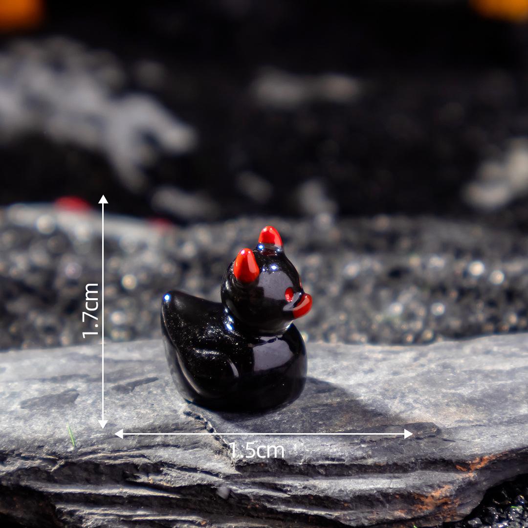 

Creative Devil Duck Halloween Micro Landscape Miniature Demon Duck with Horns Desk Decorative Figurines DIY Accessories