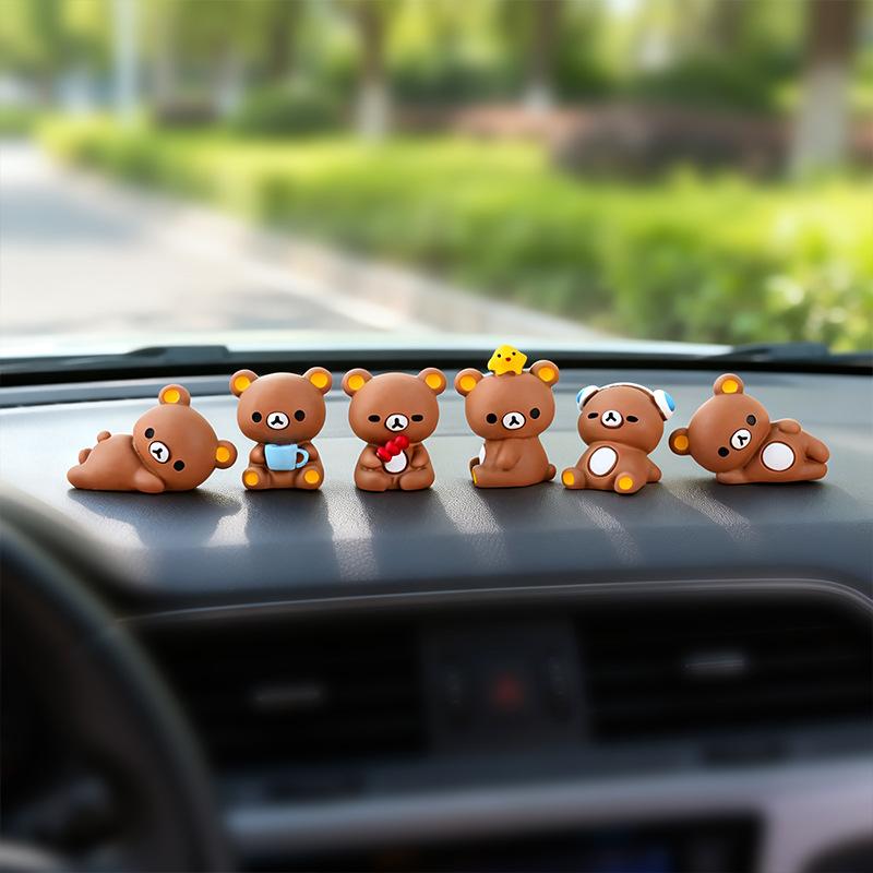 Newly Launched Super Cute and Easy-to-hold Bear Resin Figurine Creative Handicraft, Cute Pellet Tableware, Vehicle-mounted Tableware