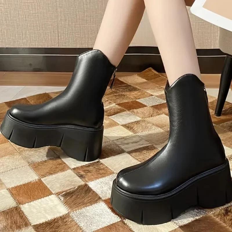 2024nya Damhöjande Stövel med Tjock Sula och Halvhögt Skaft Mujer Zapatos Trendiga Nya Design med Blixtlås Bak Dams MC-stövlar