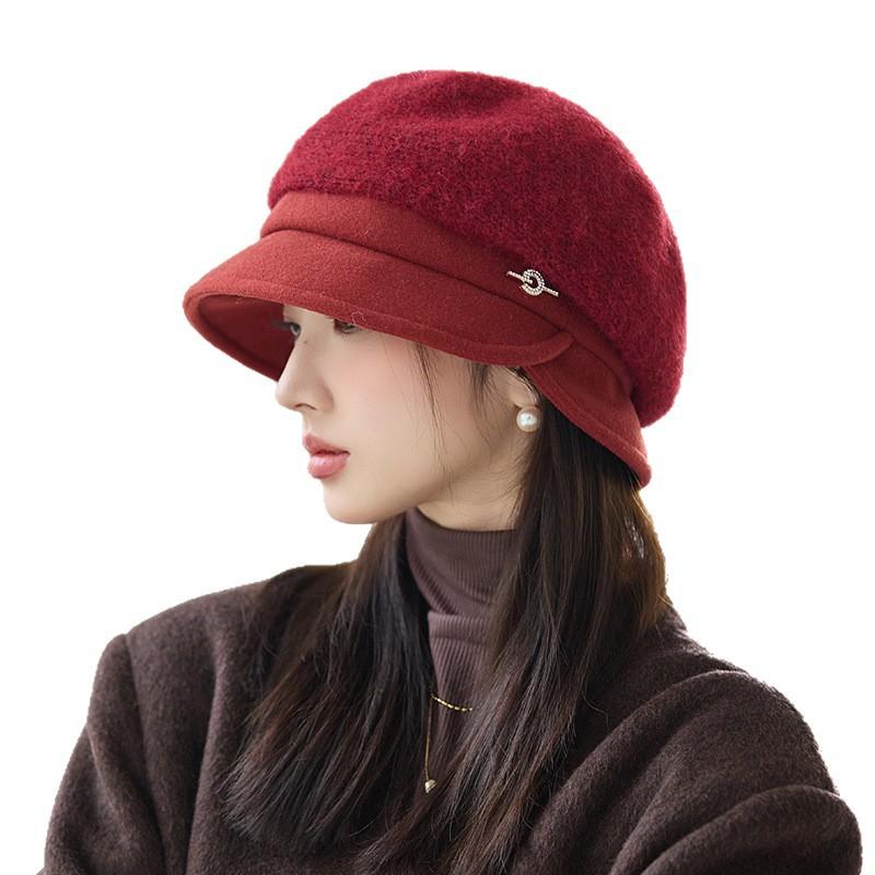 Autumn and Winter Hats for Women's Metal Label Beret Casual Fashion Versatile Painter Hat British Style Warm Hat