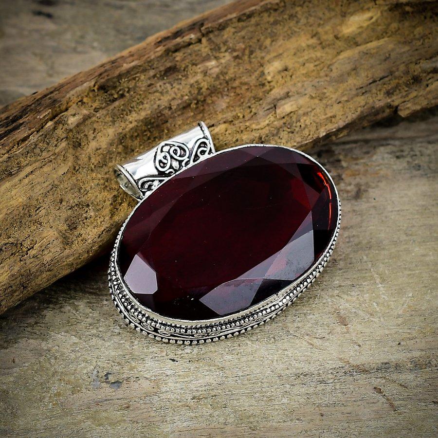 

Mozambique Garnet Gemstone 925 Sterling Silver Jewelry Pendant 1.38 M-143