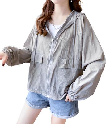 Chunacchi Kurzer Kapuzen-UV-Kurz-Freizeit-Locker-Damenhemd, Schutz, Dünn, Durchsichtig, Kapuze, Oberbekleidung, Frühling, Sommer, Herbst, Schlankmachend,