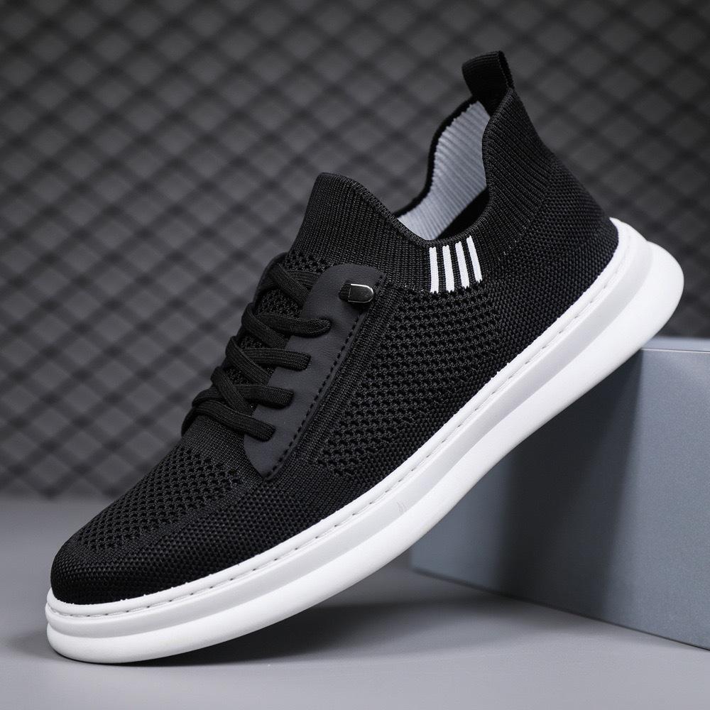 Summer Breathable Fly-woven Mesh Sneakers Casual Board Shoes Soft-soled Student Running Shoes