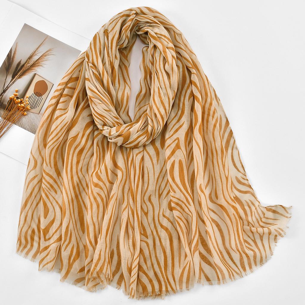 Hot-selling Popular Bohemian Ethnic Style Fringed Scarf Spring and Summer Popular Travel Photo Sunscreen Shawl Women