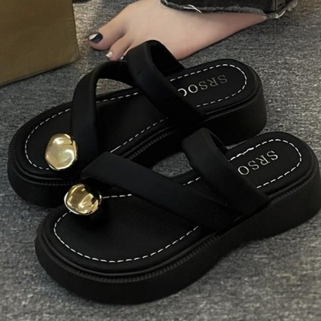 French Small Sandals Outside Women's 2025 Summer New Fashionable Versatile Metal Cover Toe Cool Slippers Platform Beach Shoes
