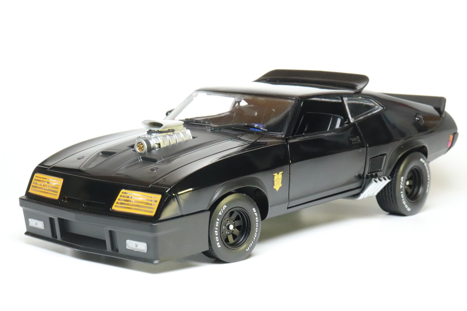 

Greenlight 1/18 Ford Falcon XB 1973 Mad Max GREENLIGHT Falcon XB Last of the V8 Interceptors чорний