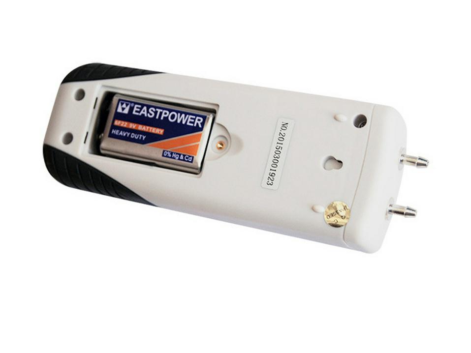 HT1890 Handheld Differential Pressure Meter for Car Repair and Pipeline Air Pressure Measurement.