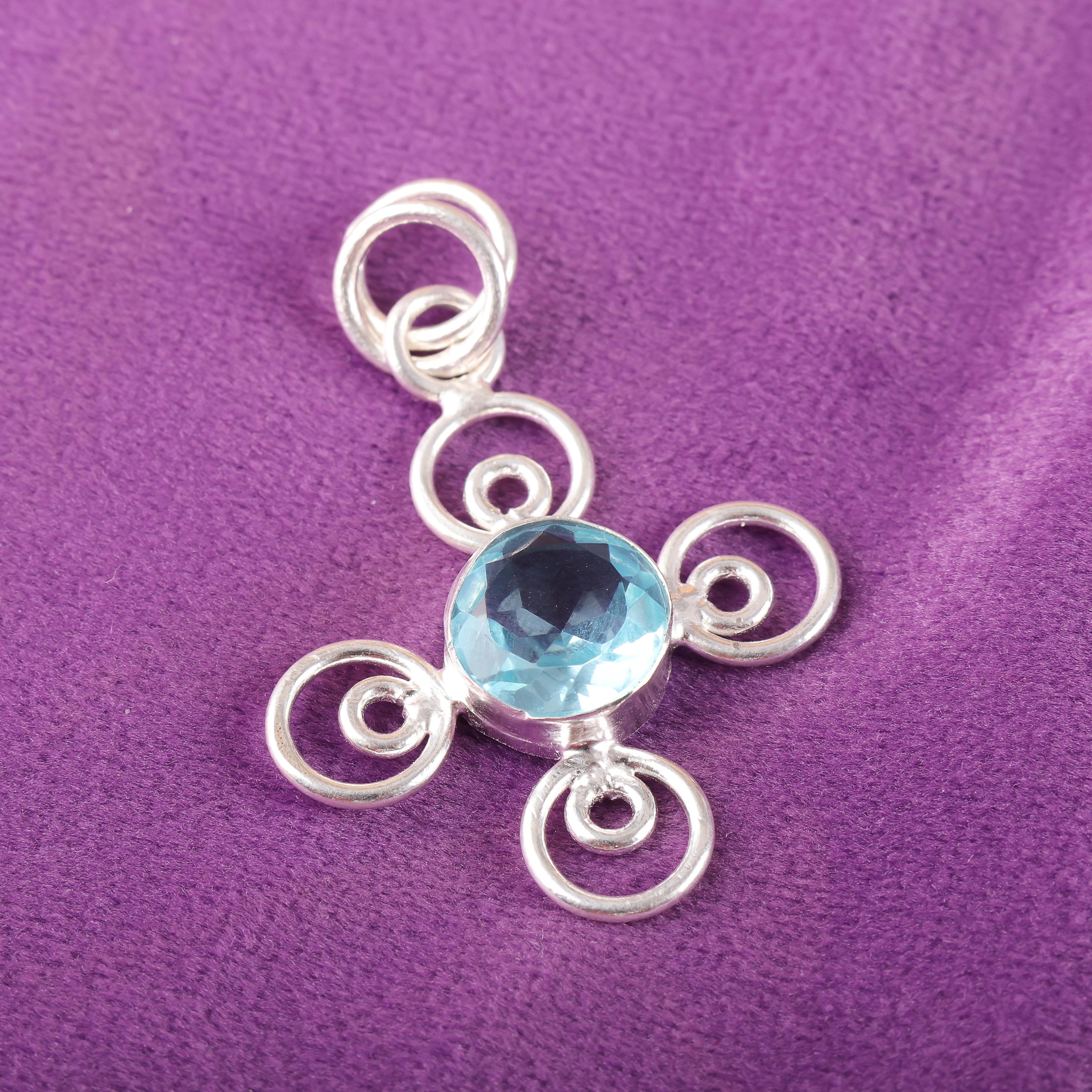 

Подвеска с драгоценным камнем Голубой Топаз, Великолепное украшение ручной работы, Ювелирное изделие из серебра 925 пробы, Богемская подвеска для свадебного подарка 1.57 Inches синий