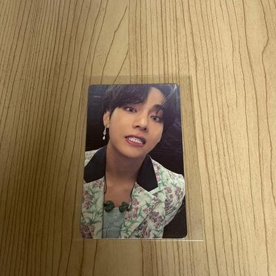 [USED] BTS Taehyung V Map of the Soul:e DVD Trading Card