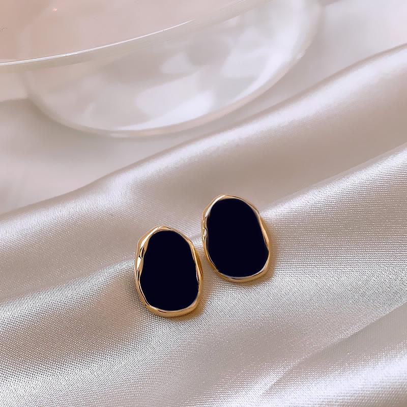 

Korean Retro Black Geometric S925 Silver Needle Luxury Design Earrings