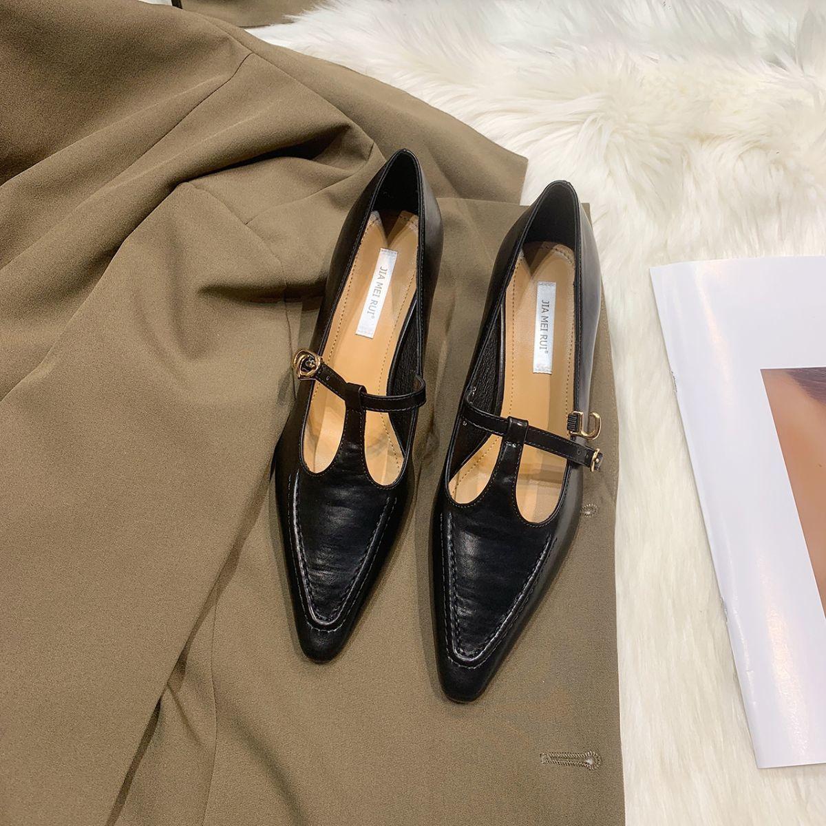 

Pointed niche single shoes women s 2025 new spring and autumn new shallow mouth design fine heel soft leather grandma shoes non-slip 40 чёрный