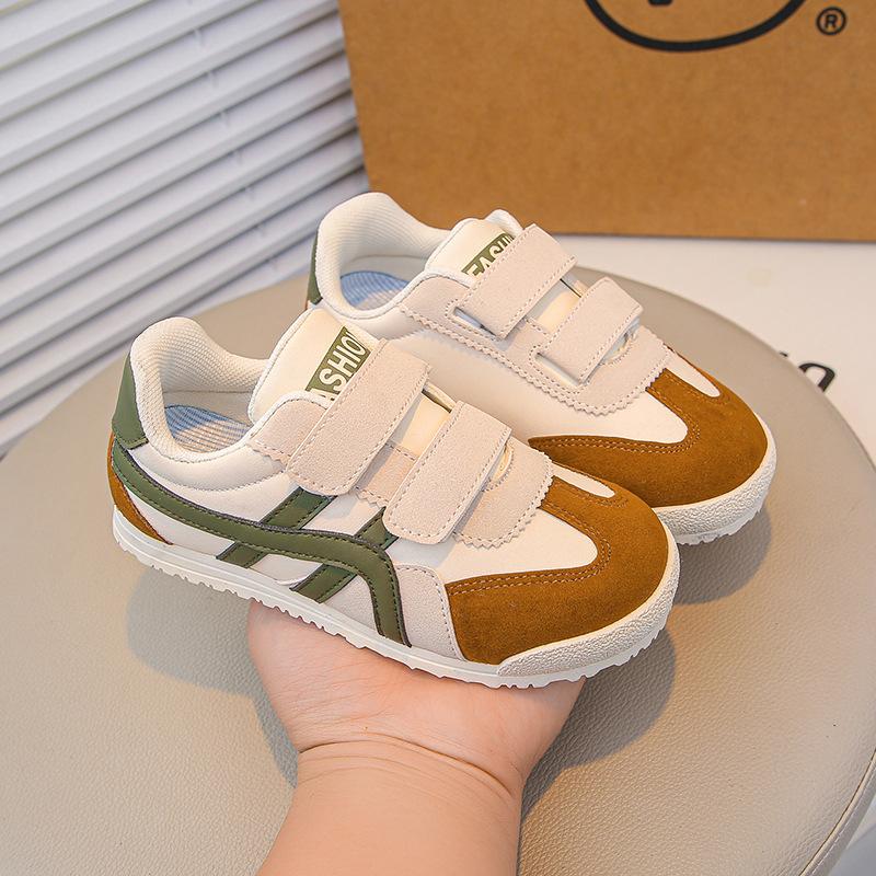 Sports board shoes 2025 spring new girls running casual shoes children's shoes girls non-slip Forrest Gump shoes medium and large children