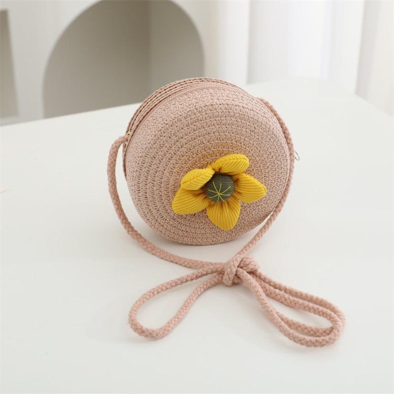 Children's Straw Woven Crossbody Bag - Small Girl's Phone and Coin Purse for Summer Outings and Seaside Trips