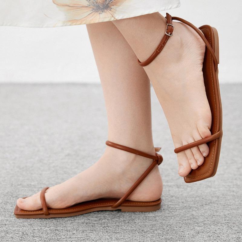 Fashion Fashion Gold Narrow Band Flat Sandals Women Comfort Ankle Buckle Brand Designer Shoes Summer Outdoor 43 Large Size Beach Sandals