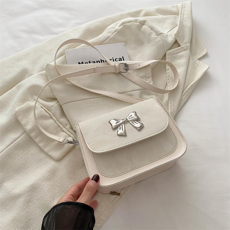 Stylish Summer Small Shoulder Bag For Women With Bow Design And Trendy Fashion Elements In Black Silver And White