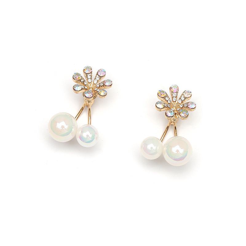 Elegant French Retro Pearl Earrings: Korean Face-Slimming, Light Luxury Style