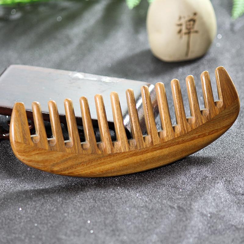 1Pcs Sandalwood Broad-Tooth Curled Hair Wooden Comb Scalp Massage Comb For Women Girls Ladies
