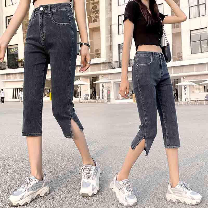

Women s Plus Size Elastic Straight-Leg Capri Jeans - Summer 2021 27