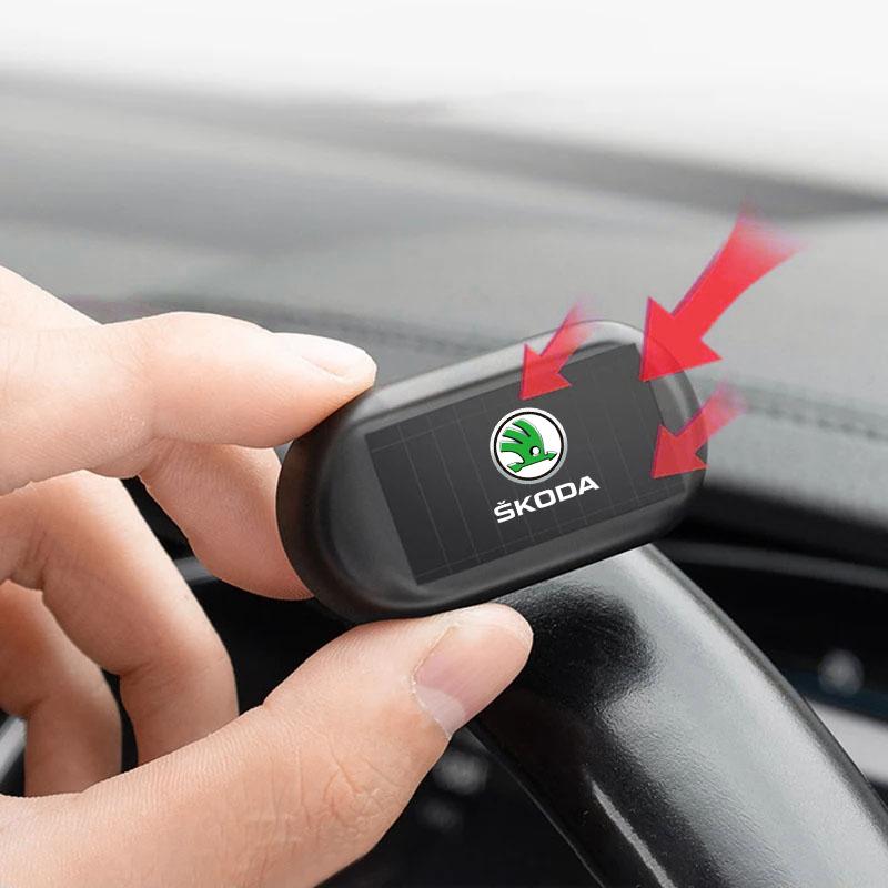 GR Gazoo Racing Car Solar Powered Wireless Anti-Theft Caution Lamp LED Flashing Light for Skoda Octavia A4 A5 MK2 Fabia Kamiq Kapoq Kodiaq Rapid SCALA