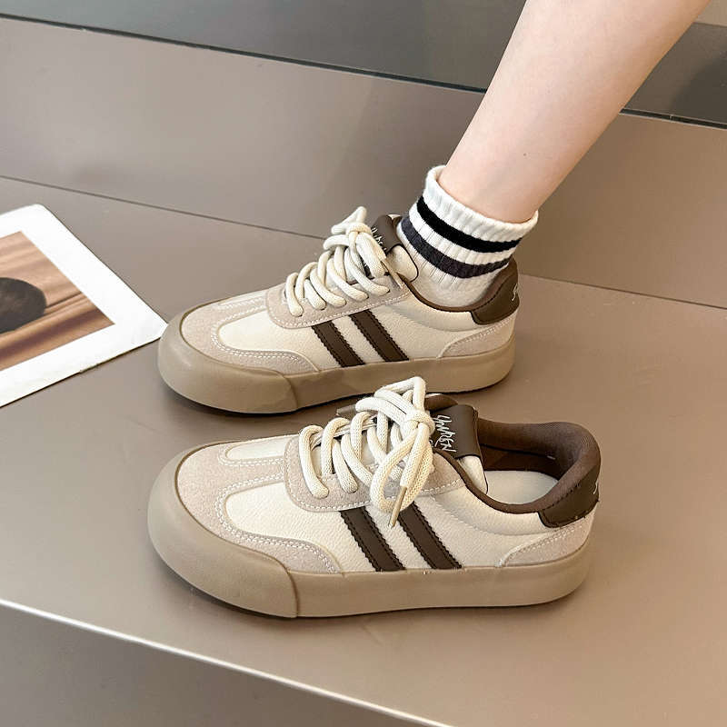 Retro versatile, light and breathable, niche height-increasing sports and leisure board shoes for women's 2025 autumn new platform German training s