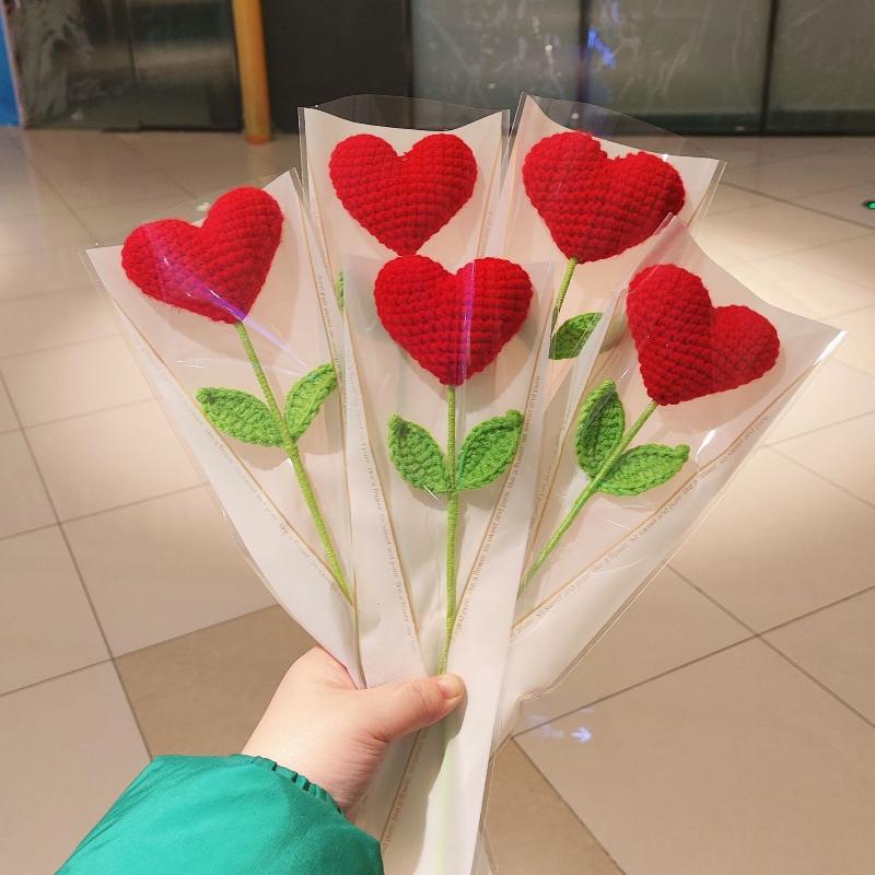 1Pcs Crochet Flower Bouquet Handmade Heart Flower with Double Leaves Knitted Artificial Flower Branch For Valentine's Day