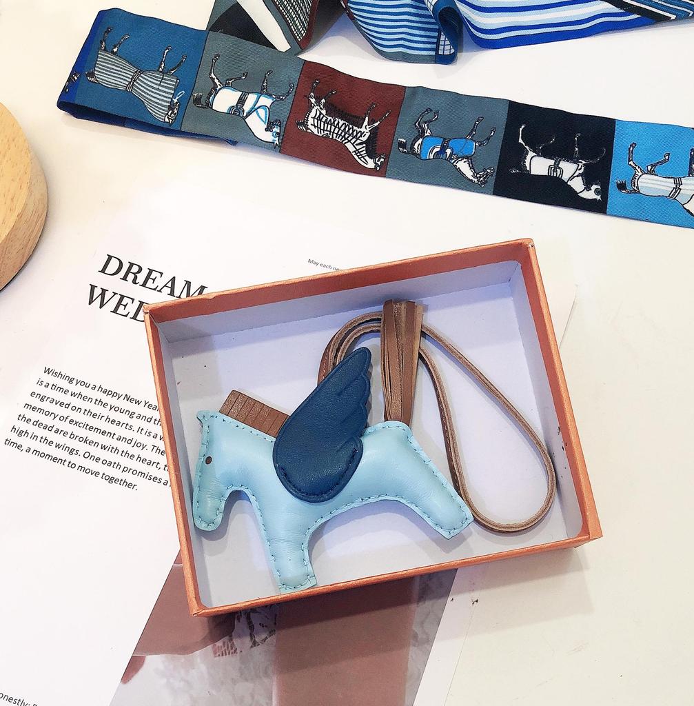 Engel Pegasus Handgenähter Lammfell Taschenanhänger - Niedliche Damenhandtaschen Dekoration & Autoschlüsselanhänger