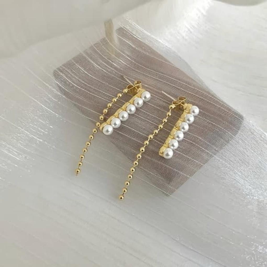 

Women s Daily Bead Chain and Straight Pearl Silver Needle Earrings gold