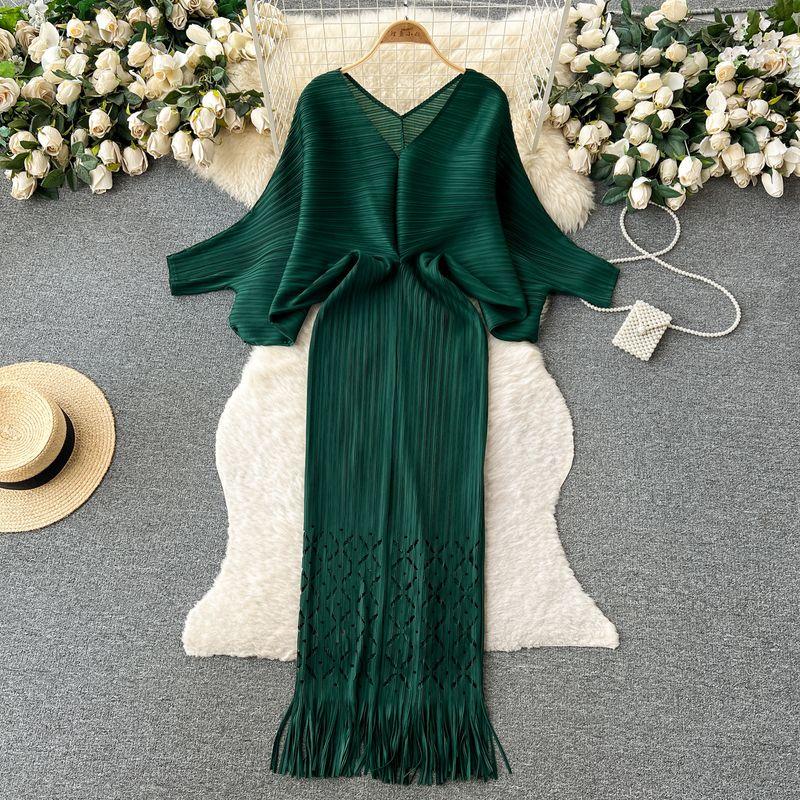Fashion Style Fancy Loose Temperament Batwing Sleeve V Neck Dress Women's Waist-Tight Slim Looking Ruched Tassel Long Skirt