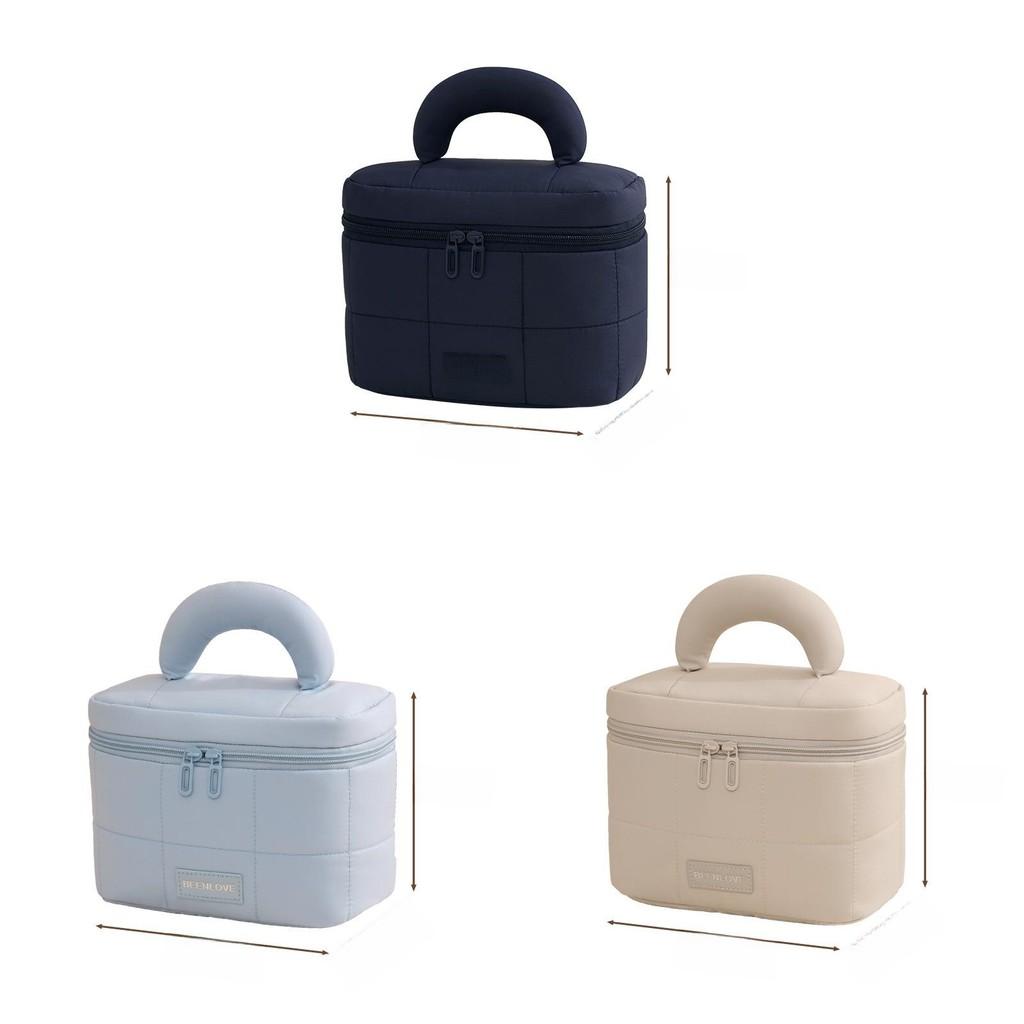 Modern Minimalist Travel Makeup Bag With Large Capacity And Polyester Fabric For Cosmetics And Toiletries